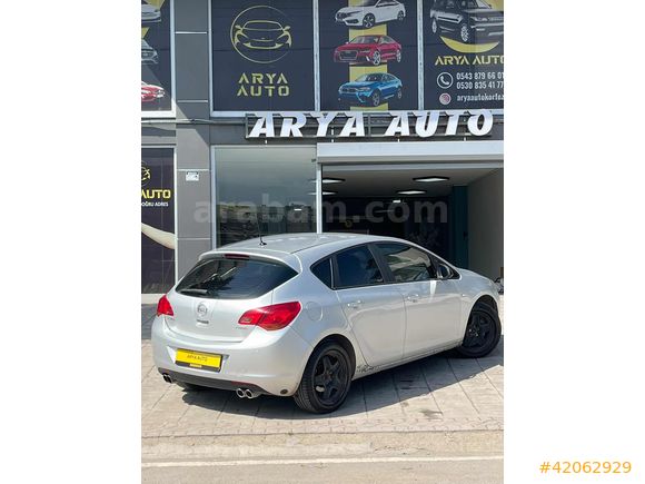 OPEL ASTRA 2010 MODEL (MOTOR YAPILMASI GEREKLİ)