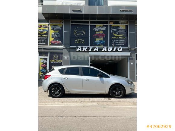 OPEL ASTRA 2010 MODEL (MOTOR YAPILMASI GEREKLİ)