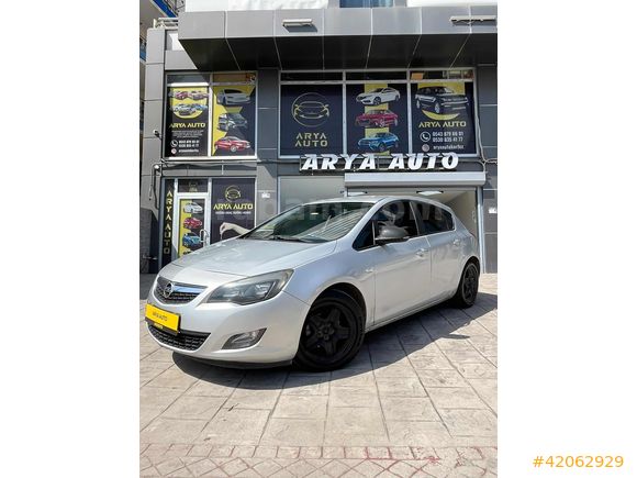 OPEL ASTRA 2010 MODEL (MOTOR YAPILMASI GEREKLİ)