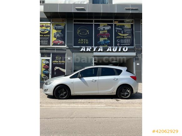 OPEL ASTRA 2010 MODEL (MOTOR YAPILMASI GEREKLİ)