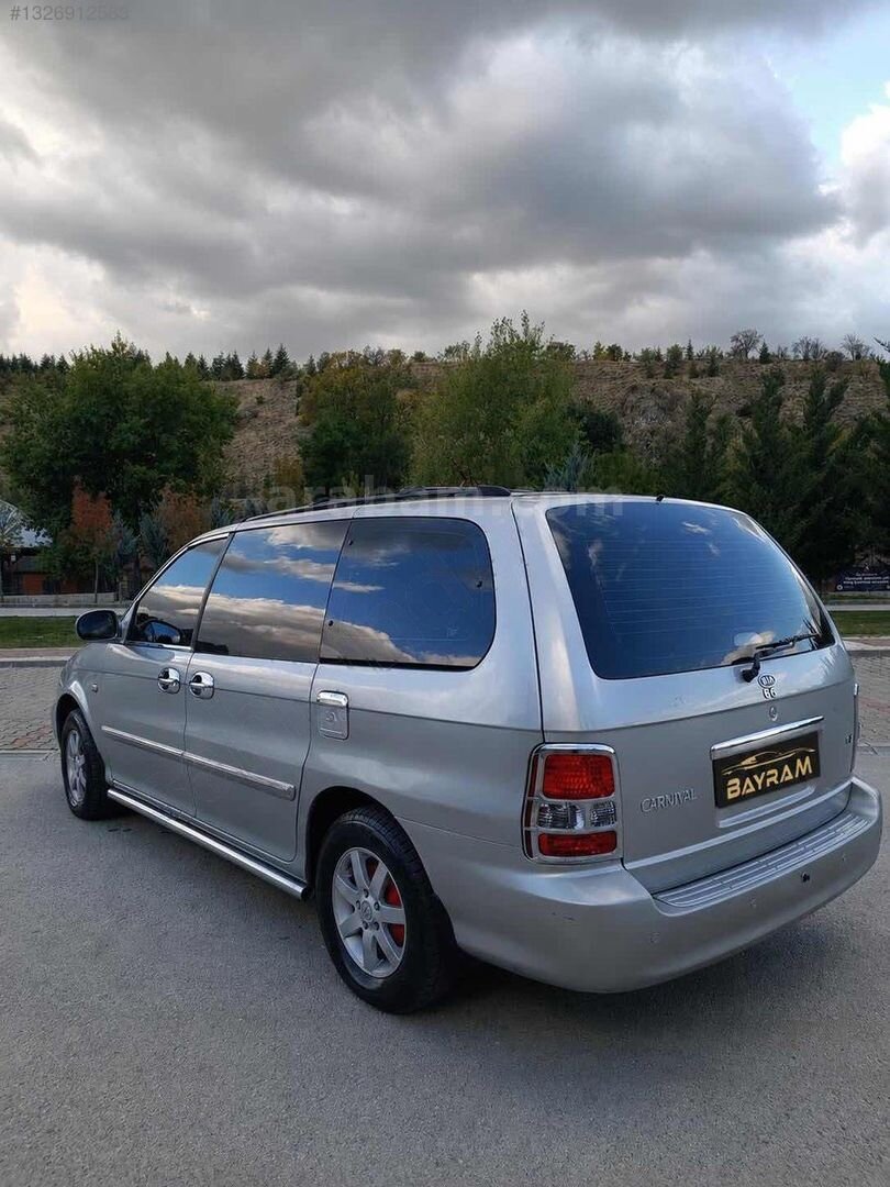 Galeriden Kia Carnival 2.9 CRDi Premium 2003 Model Ankara 300.000 km Gri 5