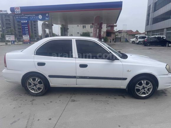 Sahibinden Hyundai Accent 1.5 CRDi Admire 2003 Model 