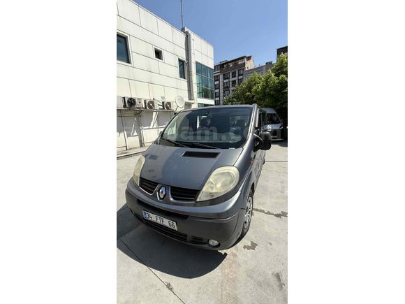 Sahibinden Renault Trafic Multix 2.0 dCi 2011 Model 