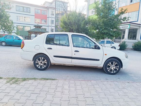 Sahibinden Renault Clio 1.4 RNA 2000 Model Malatya