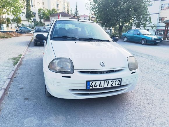 Sahibinden Renault Clio 1.4 RNA 2000 Model Malatya