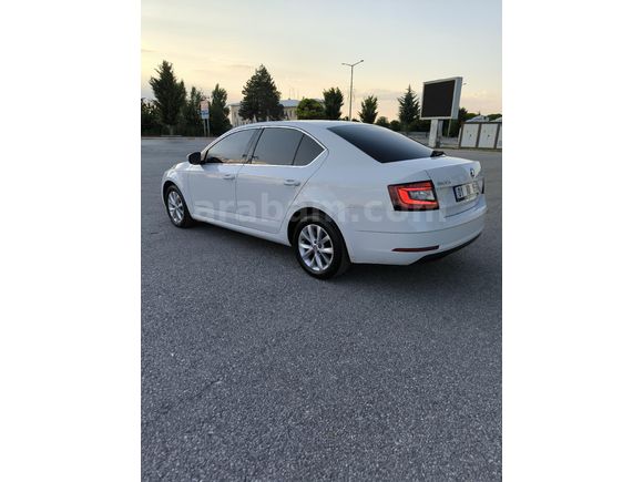 107 BİN de  2019 Octavia STYLE sahibinden