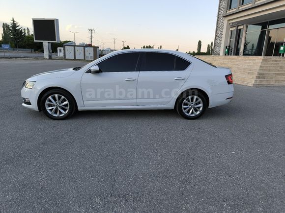 107 BİN de  2019 Octavia STYLE sahibinden