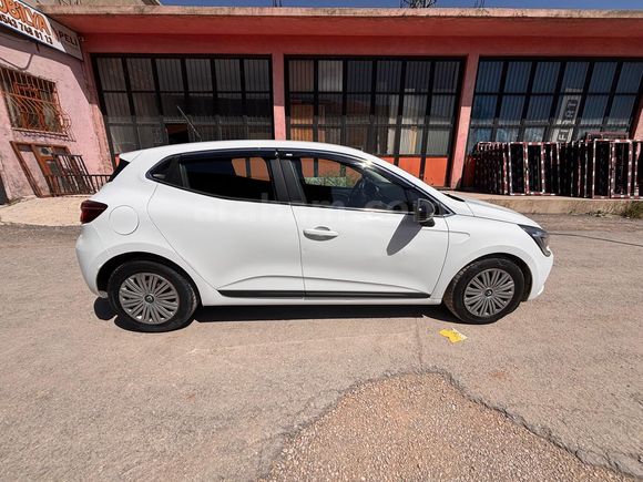 Sahibinden Renault Clio 1.0 TCe Joy 2023 Model