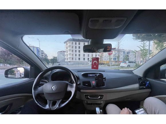 ACİL ACİL ACİL 2010 FLUENCE!