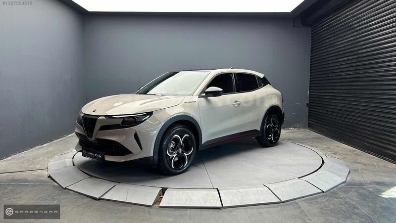'''GARDEN'''ŞAMPANYA/SİYAH 2025 ALFA ROMEO SPECİALE 7