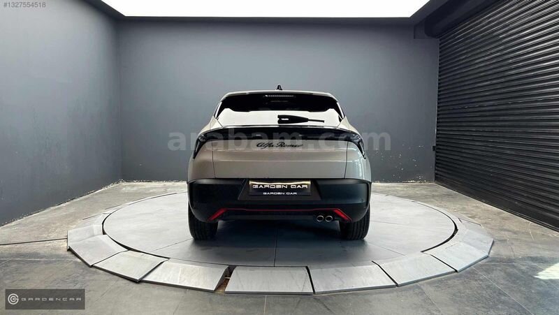 '''GARDEN'''ŞAMPANYA/SİYAH 2025 ALFA ROMEO SPECİALE 4