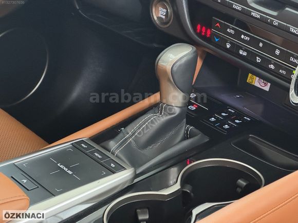 ÖZKINACI'DAN LEXUS RX300 50.000KM EXECUTIVE %20 KDV-KARTA TAKSİT