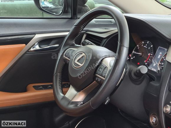 ÖZKINACI'DAN LEXUS RX300 50.000KM EXECUTIVE %20 KDV-KARTA TAKSİT