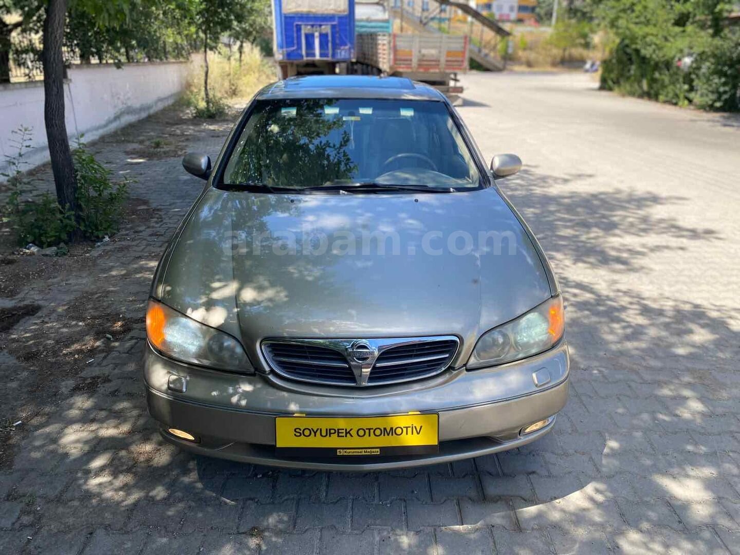 Galeriden Nissan Maxima 2.0 QX 2005 Model Kırıkkale 380.000 km Şampanya 2