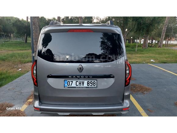 Sahibinden Renault Kangoo Multix 1.5 BluedCi Iconic 2025 Model Antalya