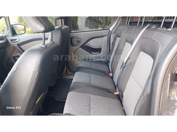 Sahibinden Renault Kangoo Multix 1.5 BluedCi Iconic 2025 Model Antalya
