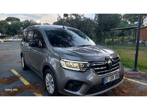 Sahibinden Renault Kangoo Multix 1.5 BluedCi Iconic 2025 Model Antalya