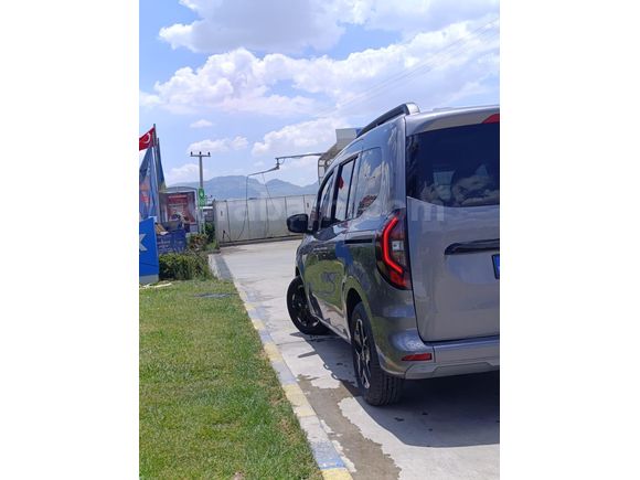 Sahibinden Renault Kangoo Multix 1.5 BluedCi Iconic 2026 Model