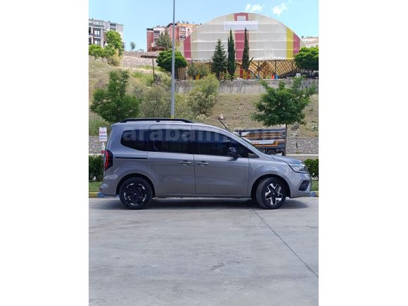 Sahibinden Renault Kangoo Multix 1.5 BluedCi Iconic 2026 Model