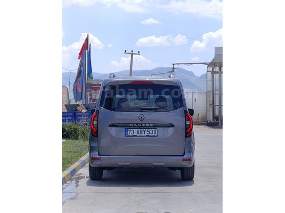 Sahibinden Renault Kangoo Multix 1.5 BluedCi Iconic 2026 Model