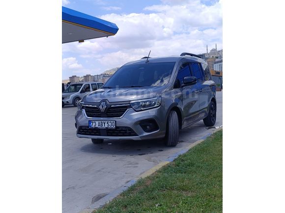 Sahibinden Renault Kangoo Multix 1.5 BluedCi Iconic 2026 Model