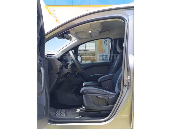 Sahibinden Renault Kangoo Multix 1.5 BluedCi Iconic 2026 Model