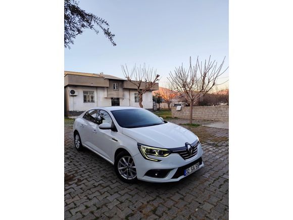 Sahibinden Renault Megane 1.5 Blue DCI Touch 2019 Model