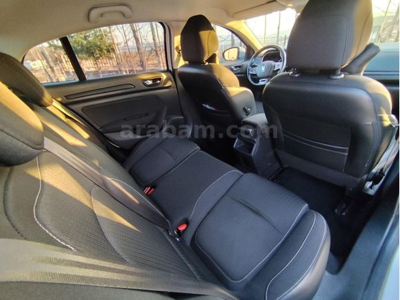 Sahibinden Renault Megane 1.5 Blue DCI Touch 2019 Model