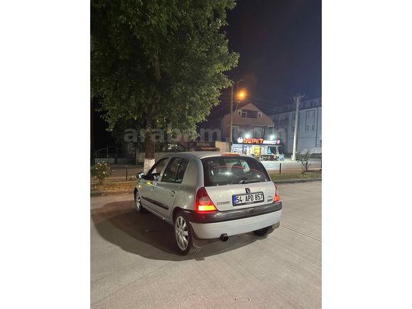 Sahibinden Renault Clio 1.6 RXT 2000 Model  265.000 km Gri