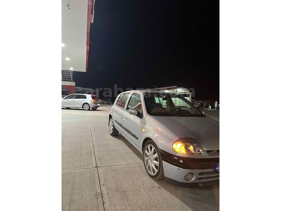 Sahibinden Renault Clio 1.6 RXT 2000 Model  265.000 km Gri