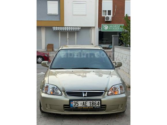 Galeriden Honda Civic 1.6 i ES 2000 Model Antalya
