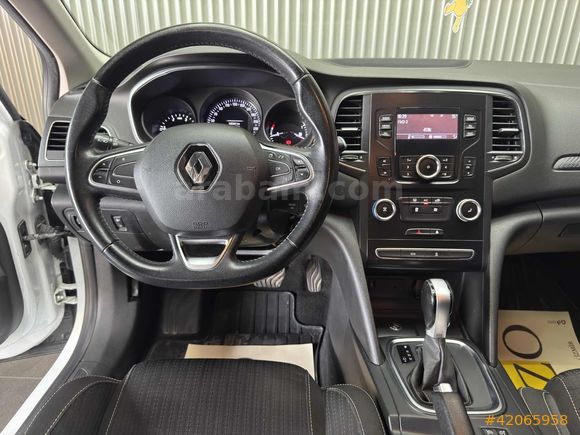 OZZO AUTO-2019-MEGANE-DİZEL-OTOMATİK-TOUCH-160BİN_KM