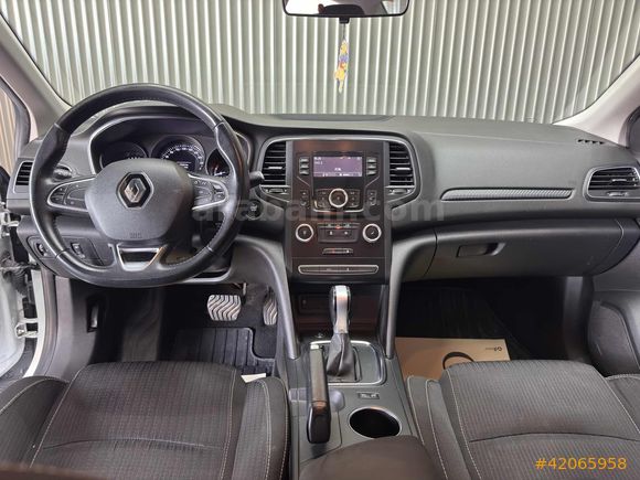 OZZO AUTO-2019-MEGANE-DİZEL-OTOMATİK-TOUCH-160BİN_KM