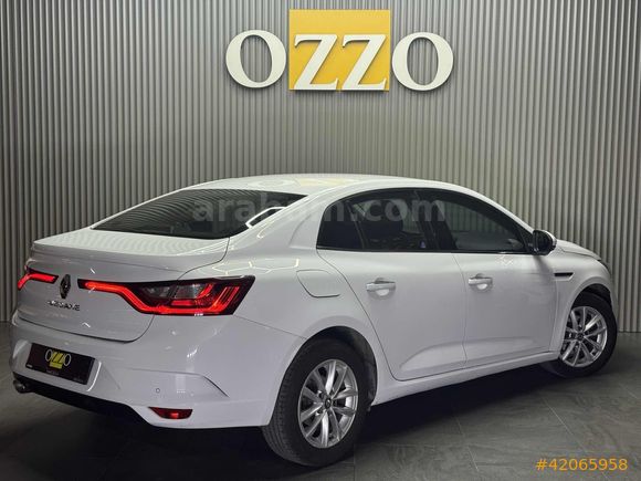 OZZO AUTO-2019-MEGANE-DİZEL-OTOMATİK-TOUCH-160BİN_KM