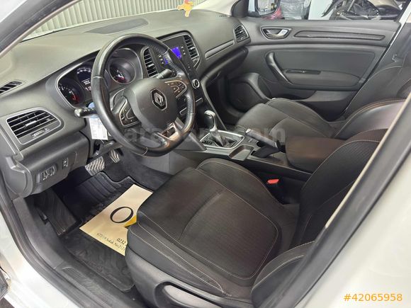 OZZO AUTO-2019-MEGANE-DİZEL-OTOMATİK-TOUCH-160BİN_KM