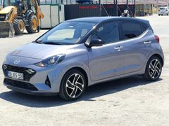 Galeriden Hyundai i10 1.2 MPI otomatik vites Elite 2024 Model PPF KAPLAMA HATASIZ  9000 km Mavi çift renk