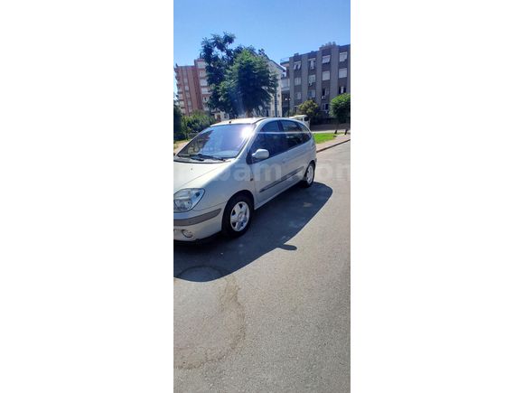 SAHİBİNDEN SATILIK 2003 MODEL 1.9 DYNAMİQE PAKET SCANİC