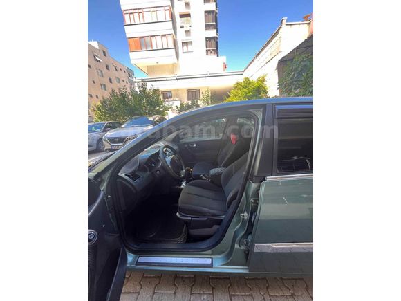 Sahibinden Renault Megane 1.6 Dynamique 2004 Model 