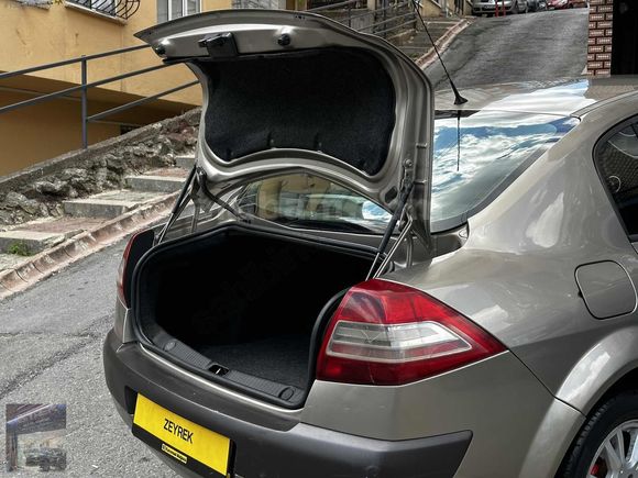 2008 MODEL OLUP 255 BİN KM AİLE ARACI