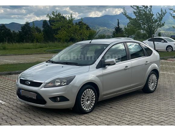 Sahibinden Ford Focus 1.6 Titanium 2011 Model  128.500 km Gri (Gümüş)