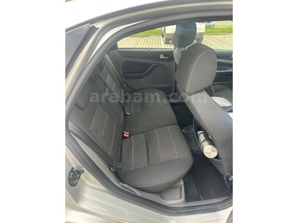 Sahibinden Ford Focus 1.6 Titanium 2011 Model  128.500 km Gri (Gümüş)