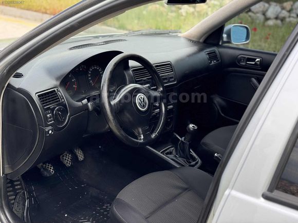 2000 BORA 1.6 BASİC DEĞİŞENSİZ 258'xxx KM BAKIMLI