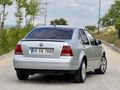2000 BORA 1.6 BASİC DEĞİŞENSİZ 258'xxx KM BAKIMLI