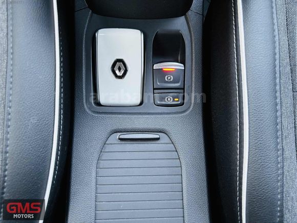 GMS MOTORS'DAN CLİO İCON HATASIZ BOYASIZ DEĞİŞENSİZ