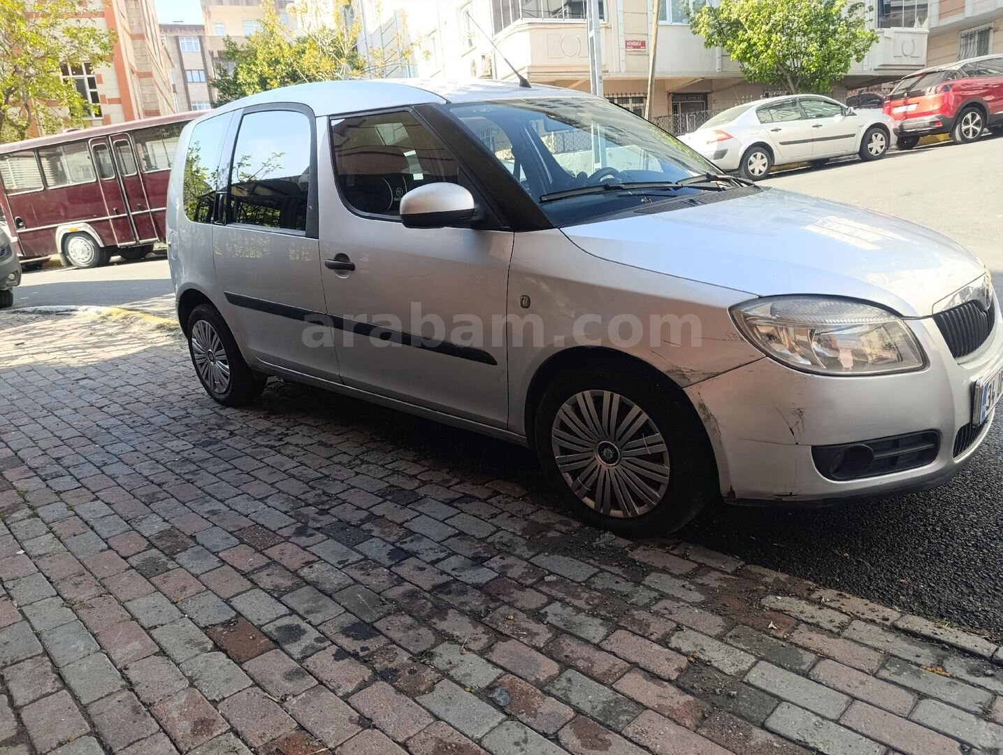 Sahibinden Skoda Roomster 1.4 2009 Model İstanbul 175.000 km Gri 2