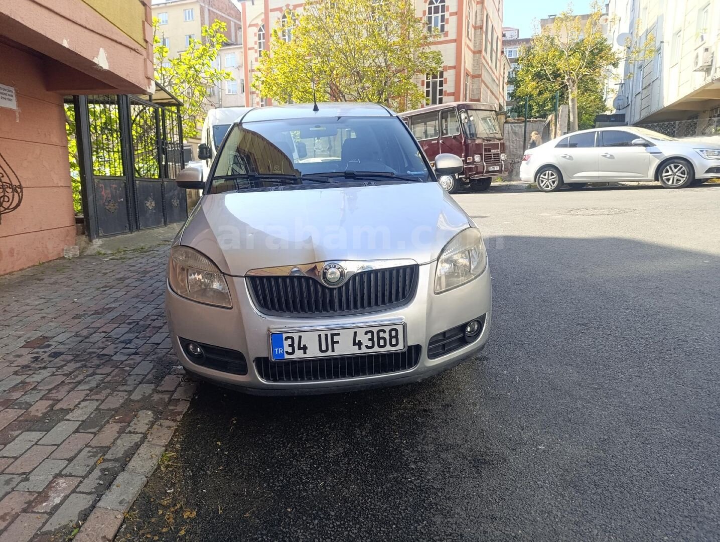 Sahibinden Skoda Roomster 1.4 2009 Model İstanbul 175.000 km Gri 1