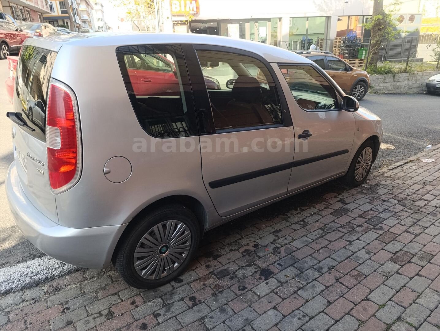Sahibinden Skoda Roomster 1.4 2009 Model İstanbul 175.000 km Gri 5
