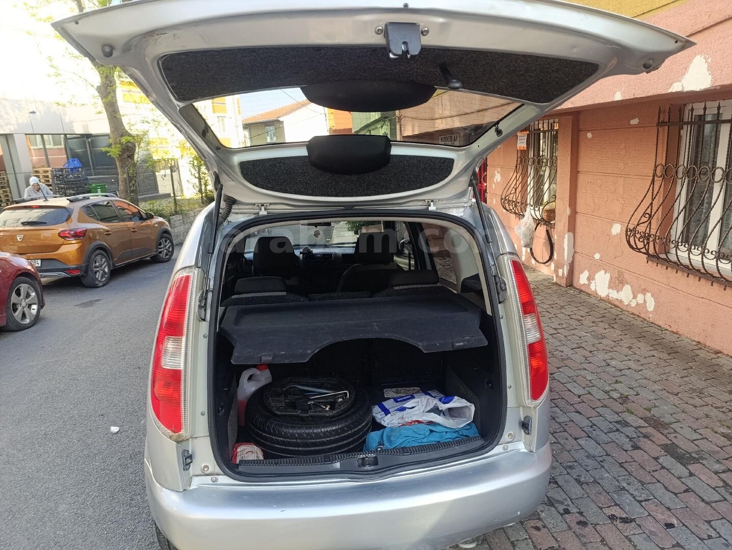 Sahibinden Skoda Roomster 1.4 2009 Model İstanbul 175.000 km Gri 7