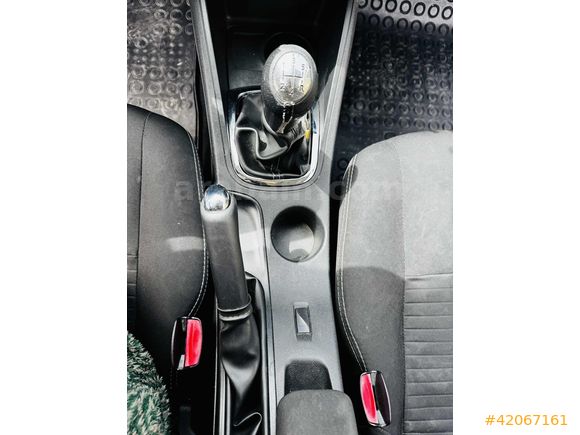 ASİL'DEN 1 PARÇA LOKAL, SIFIR LASTİKLİ AİLE ARACI FLUENCE TOUCH