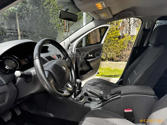 ASİL'DEN 1 PARÇA LOKAL, SIFIR LASTİKLİ AİLE ARACI FLUENCE TOUCH